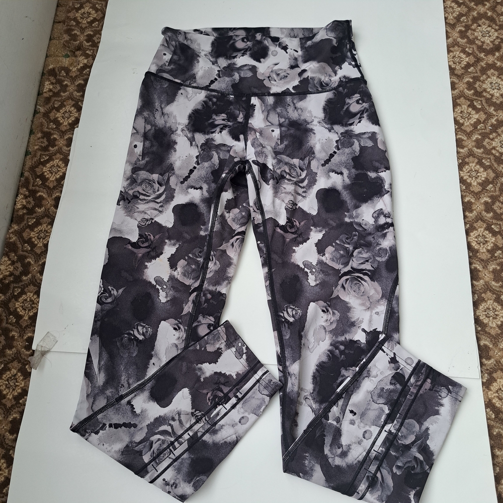 lululemon athletica Black and Gray Kids Leggings - Picture 7 of 9